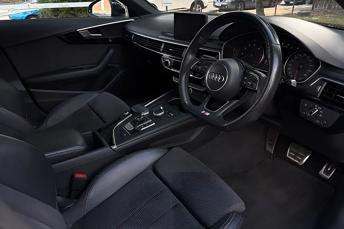 Used 2017 Audi A4 Black Edition Black - Interior and Exterior details 9