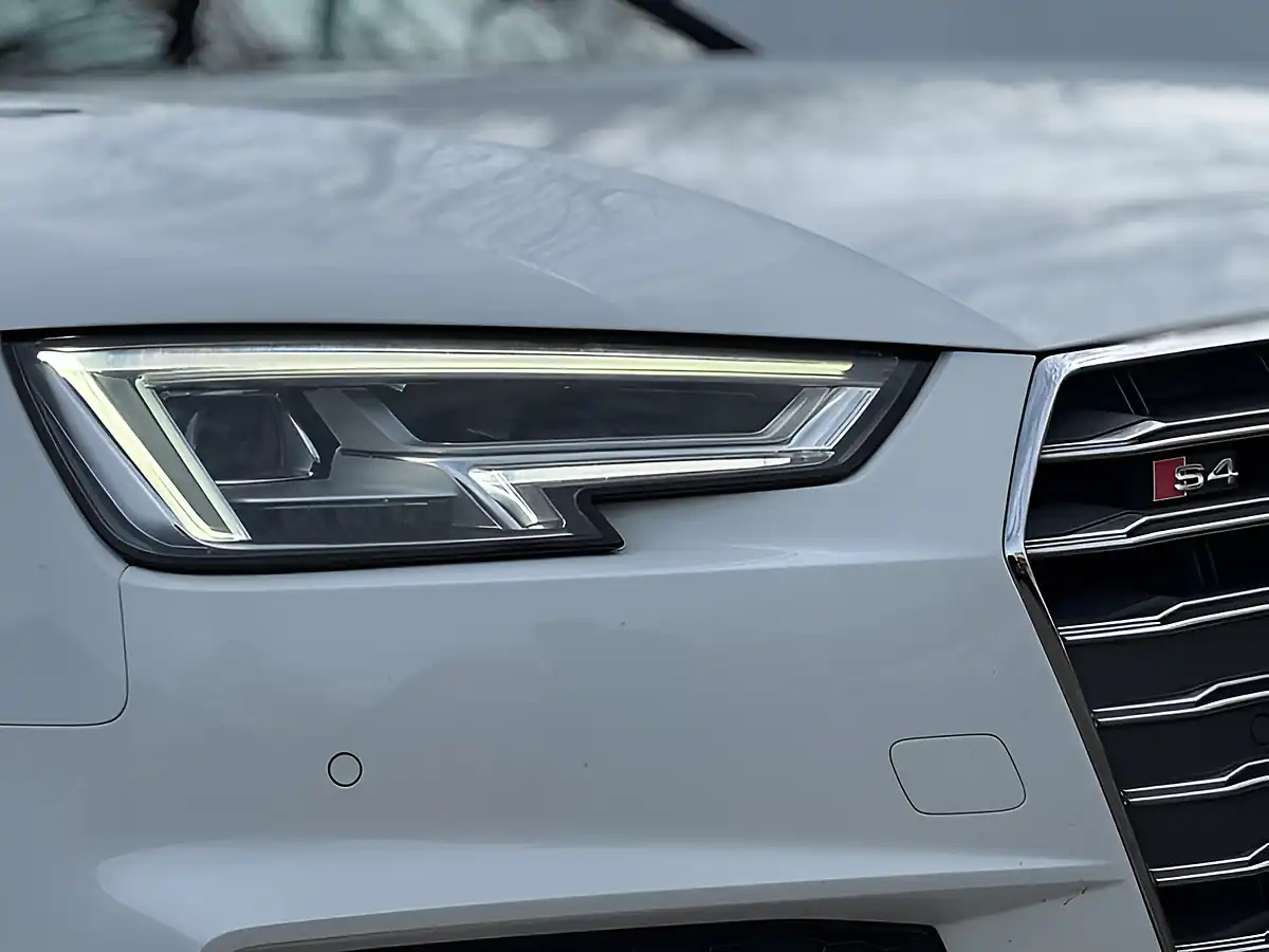 Used 2017 Audi A4 S4 Glacier White - Interior and Exterior details 9