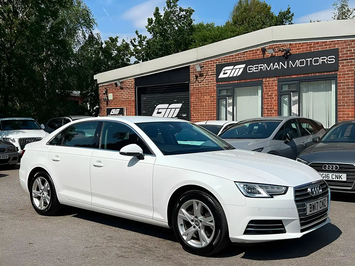 Used 2017 Audi A4 Sport White - Front View