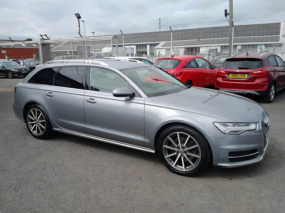 Used 2017 Audi A6 Allroad Sport Grey - Interior and Exterior details 9