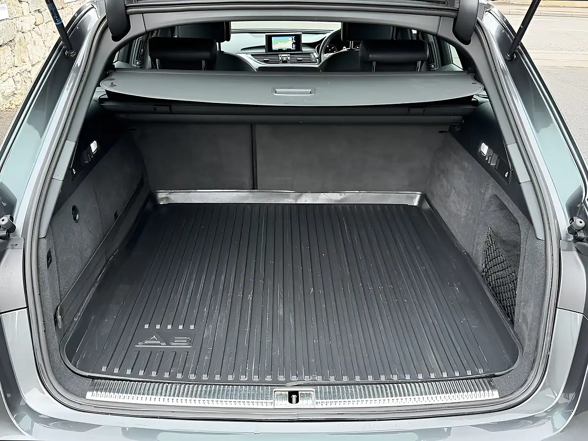 Used 2017 Audi A6 Avant S Line Grey - Interior and Exterior details 8