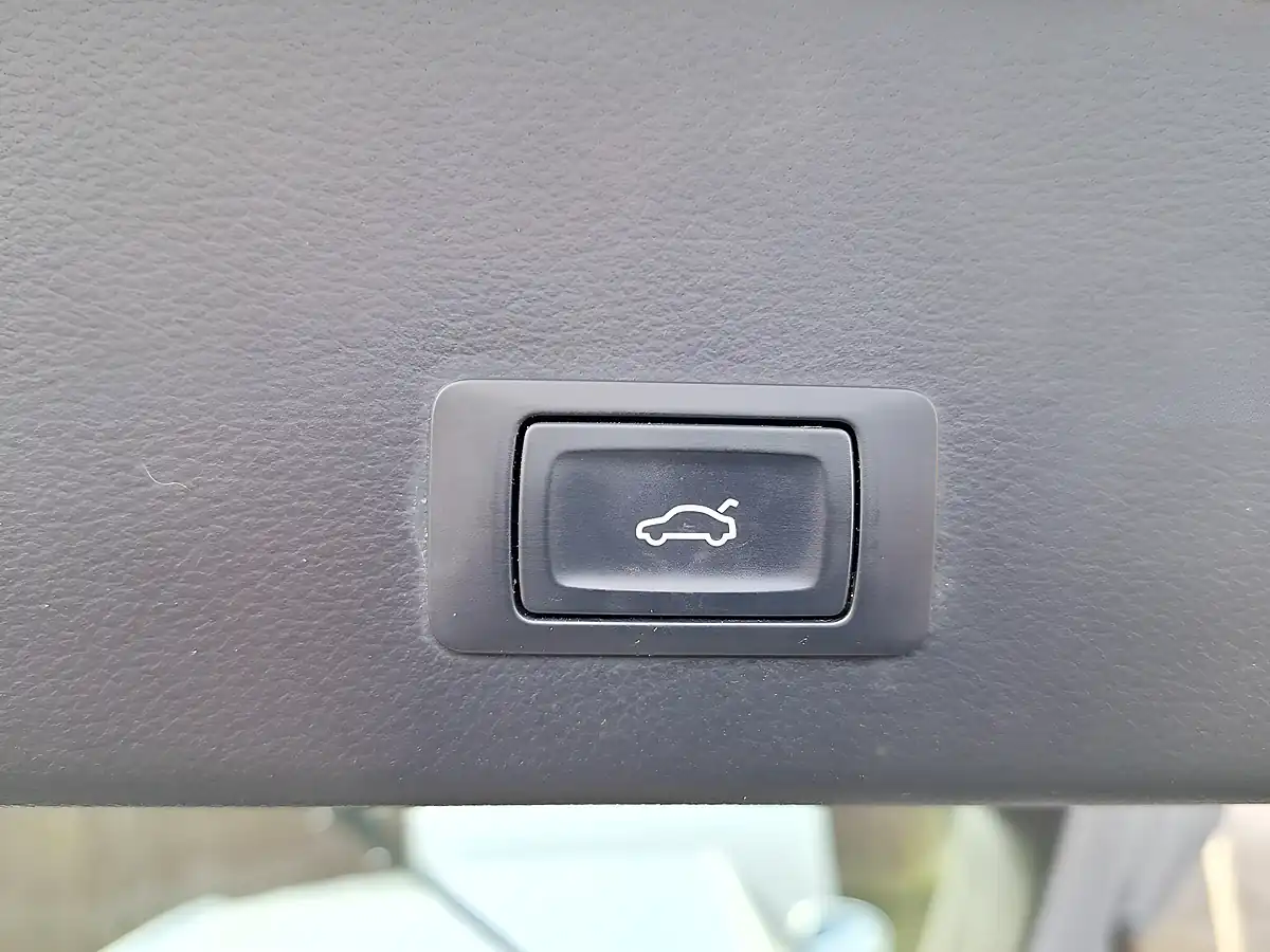 Used 2017 Audi A6 Avant Se Executive Silver - Interior and Exterior details 14