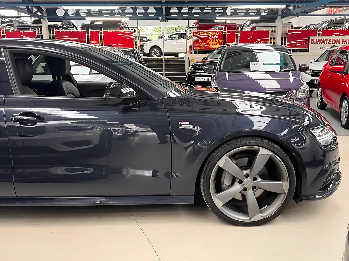 Used 2017 Audi A7 Black Edition Blue - Interior and Exterior details 6