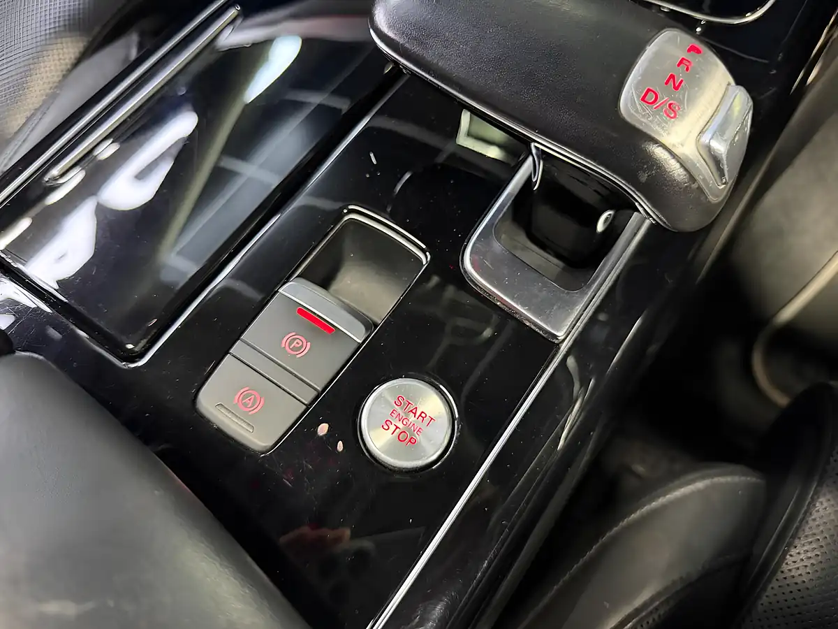 Used 2017 Audi A8 Black Edition Blue - Interior and Exterior details 15