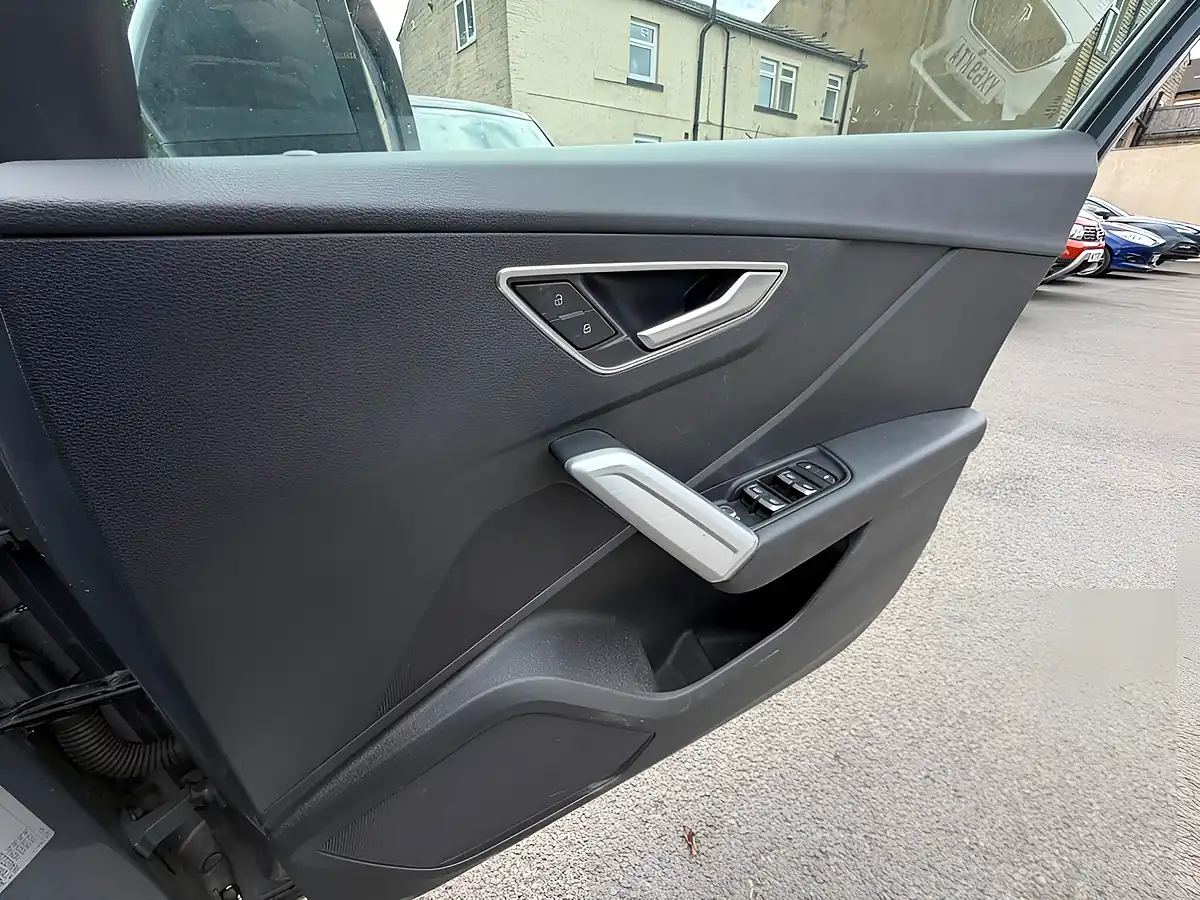 Used 2017 Audi Q2 Se Grey - Interior and Exterior details 12