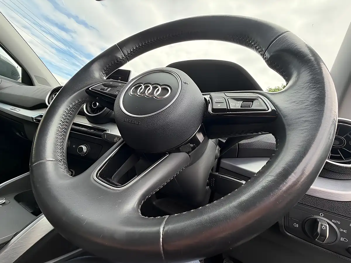 Used 2017 Audi Q2 Se Grey - Interior and Exterior details 14