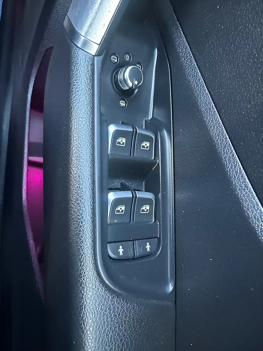 Used 2017 Audi Q2 Sport White - Interior and Exterior details 19