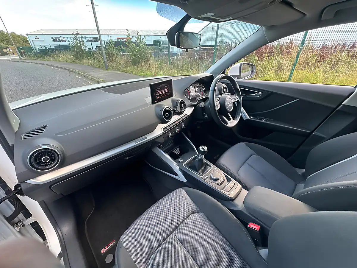 Used 2017 Audi Q2 Sport White - Interior and Exterior details 12