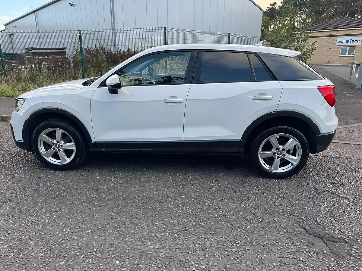 Used 2017 Audi Q2 Sport White - Interior and Exterior details 5