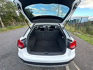 Used 2017 Audi Q2 Sport White - Interior and Exterior details 8