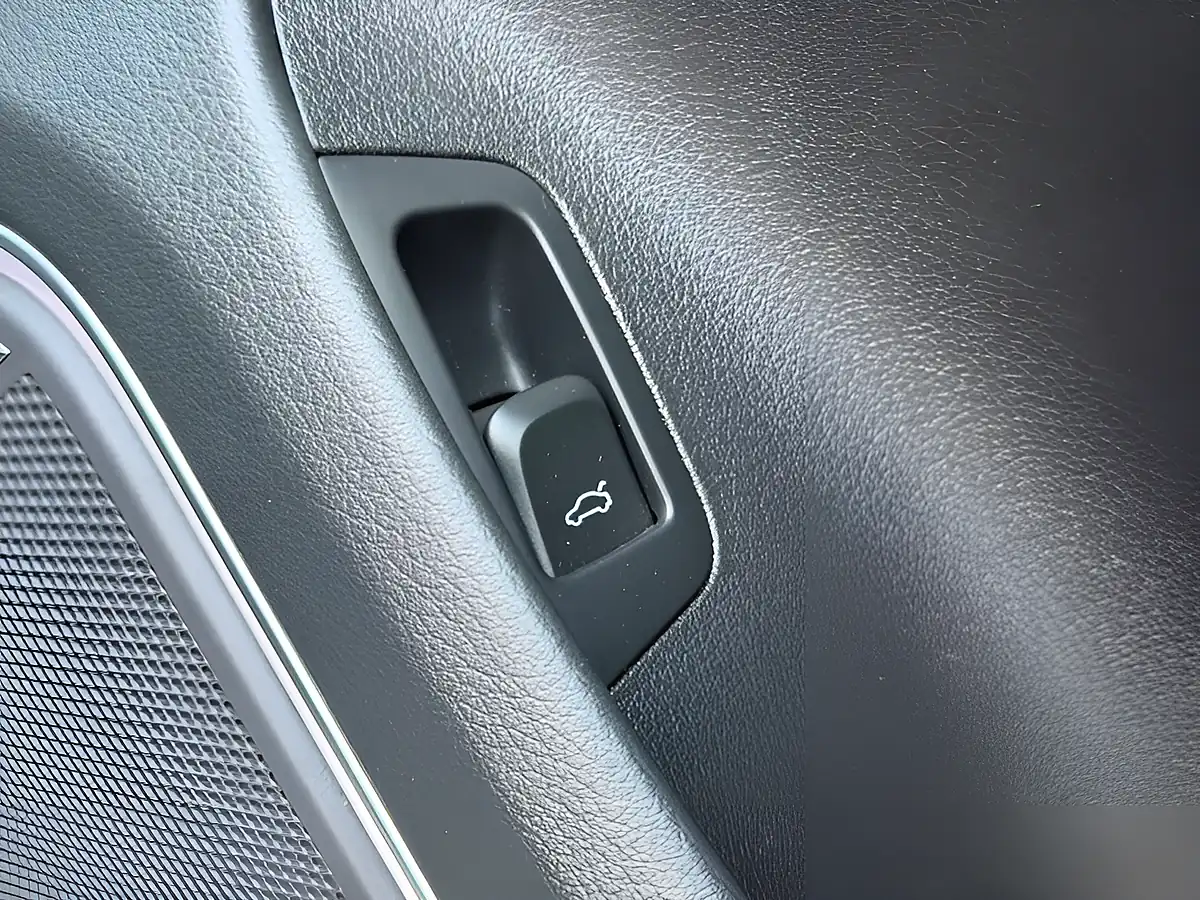 Used 2017 Audi Q3 Black Edition Green - Interior and Exterior details 16