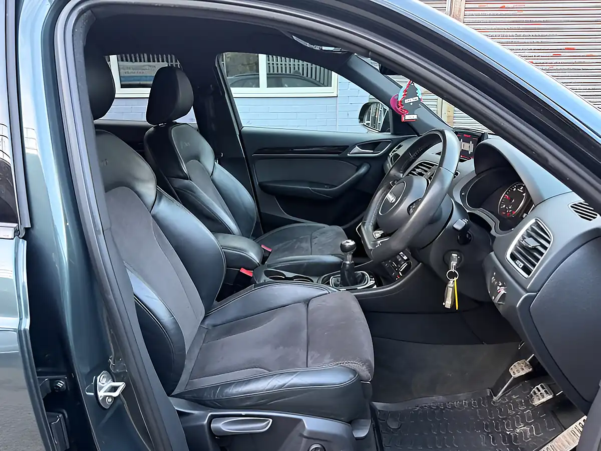 Used 2017 Audi Q3 Black Edition Green - Interior and Exterior details 18