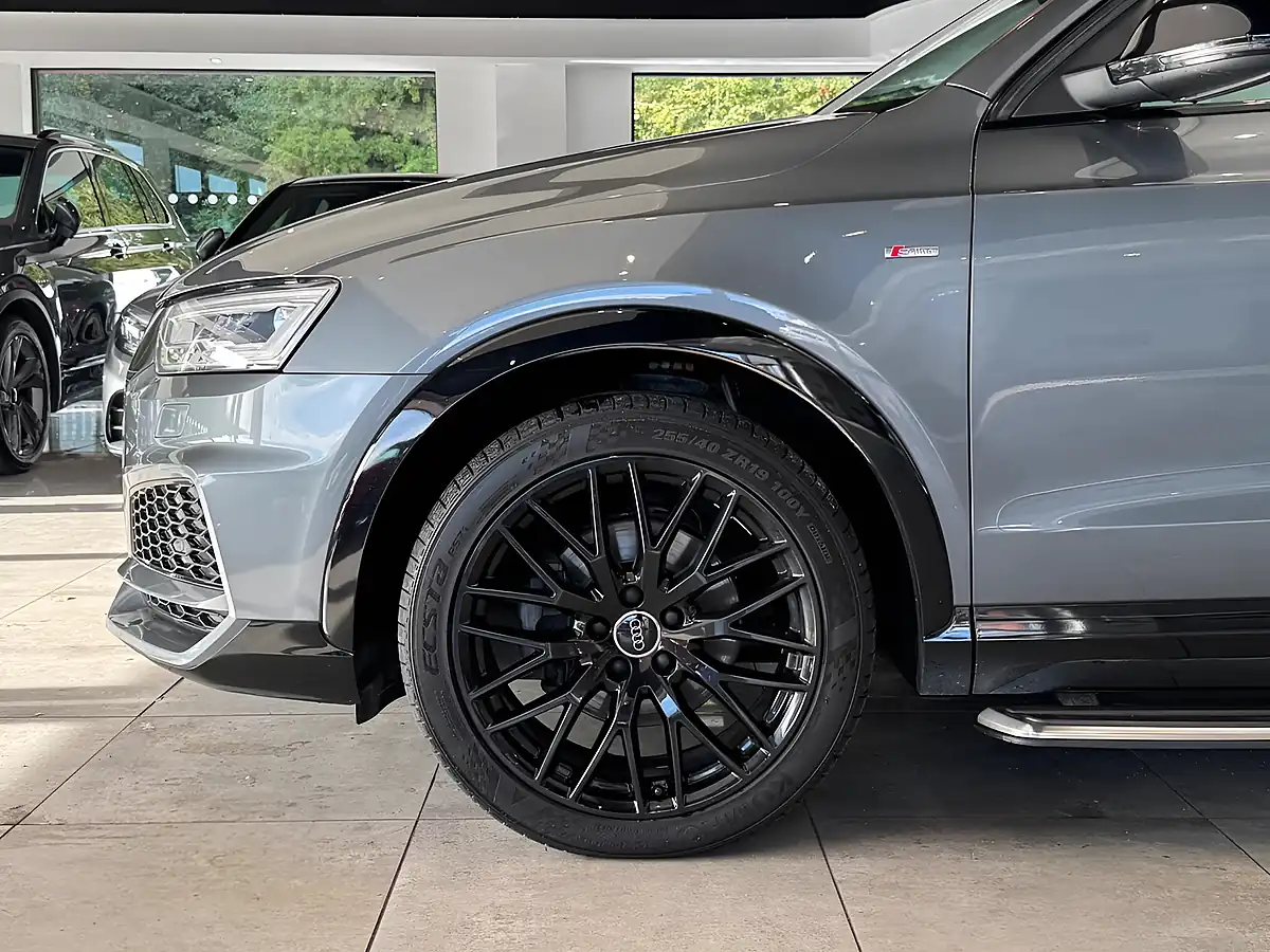 Used 2017 Audi Q3 Black Edition Grey - Interior and Exterior details 4