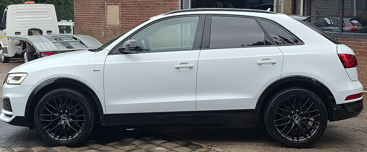 Used 2017 Audi Q3 Black Edition White - Interior and Exterior details 5