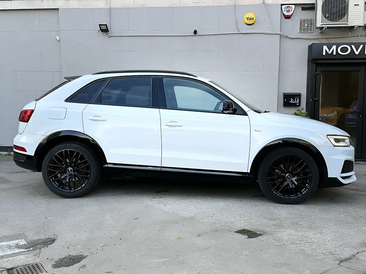 Used 2017 Audi Q3 Black Edition White - Interior and Exterior details 5