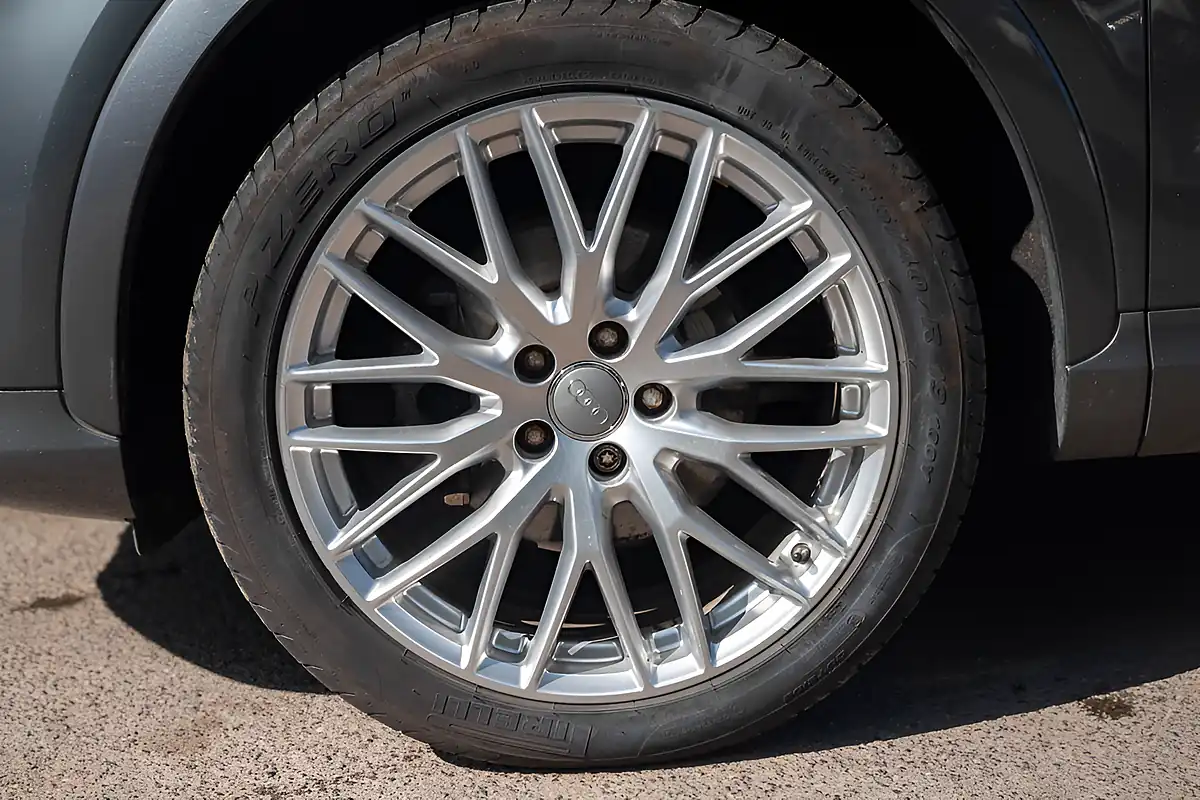 Used 2017 Audi Q3 S Line Plus Daytona Grey Pearl Effect - Interior and Exterior details 12