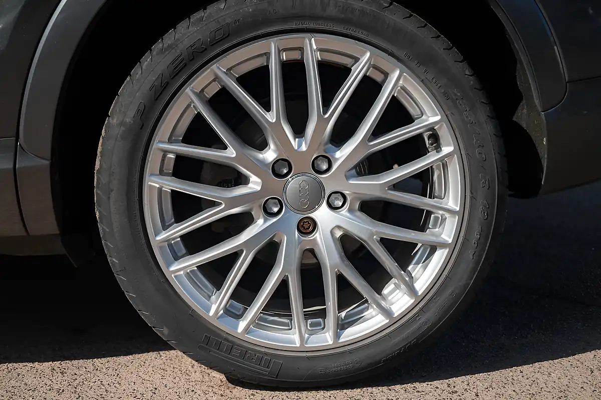 Used 2017 Audi Q3 S Line Plus Daytona Grey Pearl Effect - Interior and Exterior details 13