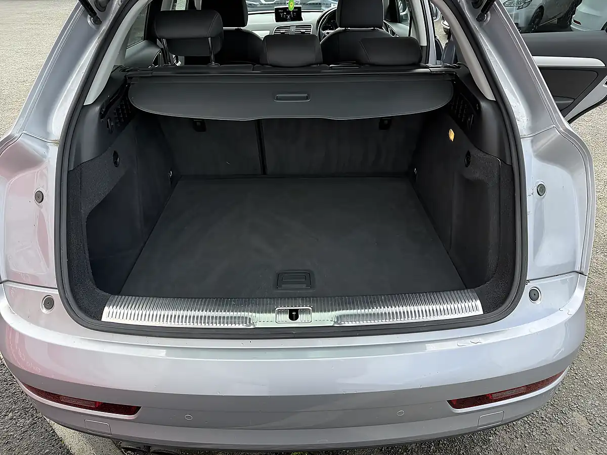 Used 2017 Audi Q3 Sport Silver - Interior and Exterior details 14