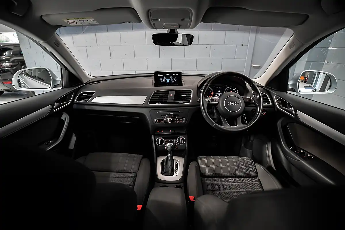 Used 2017 Audi Q3 Sport Silver - Interior and Exterior details 2