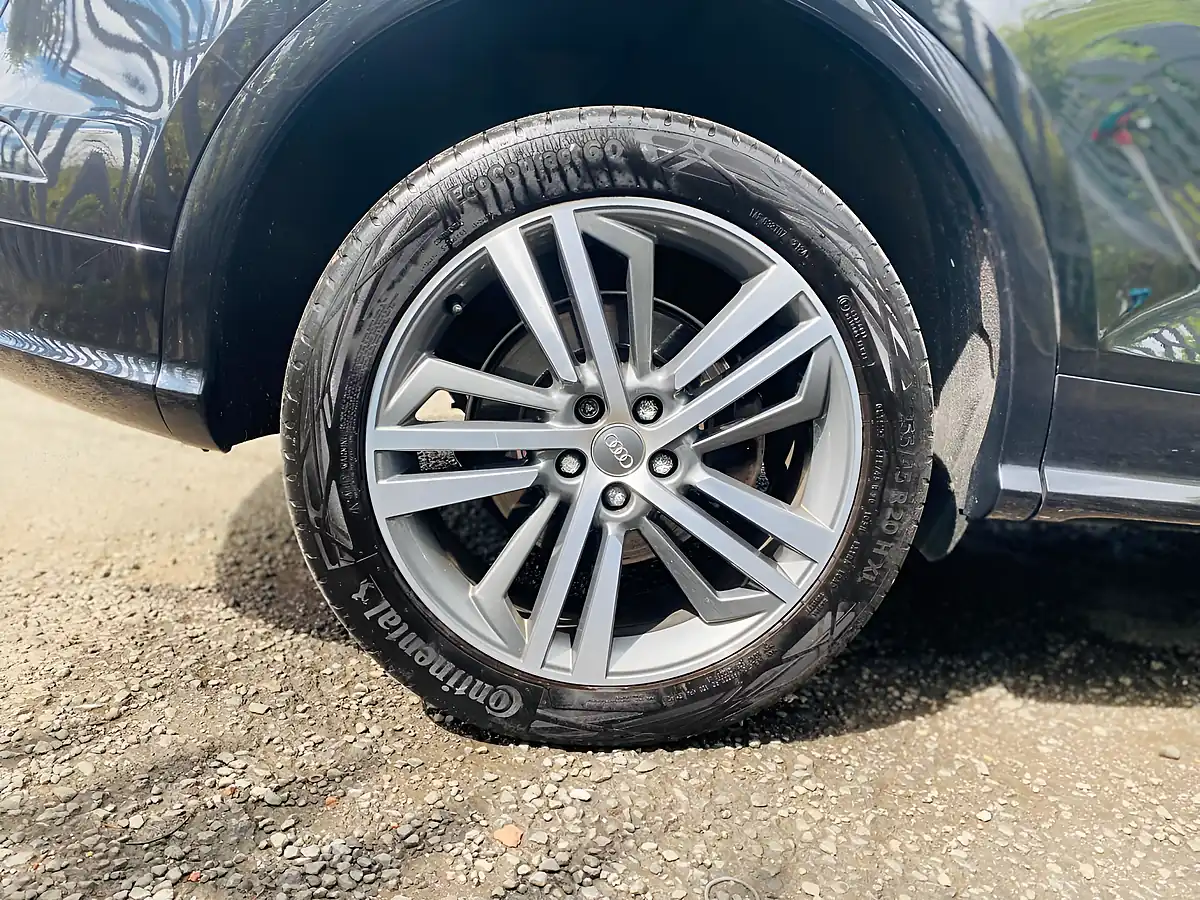Used 2017 Audi Q5 S Line Black - Interior and Exterior details 10