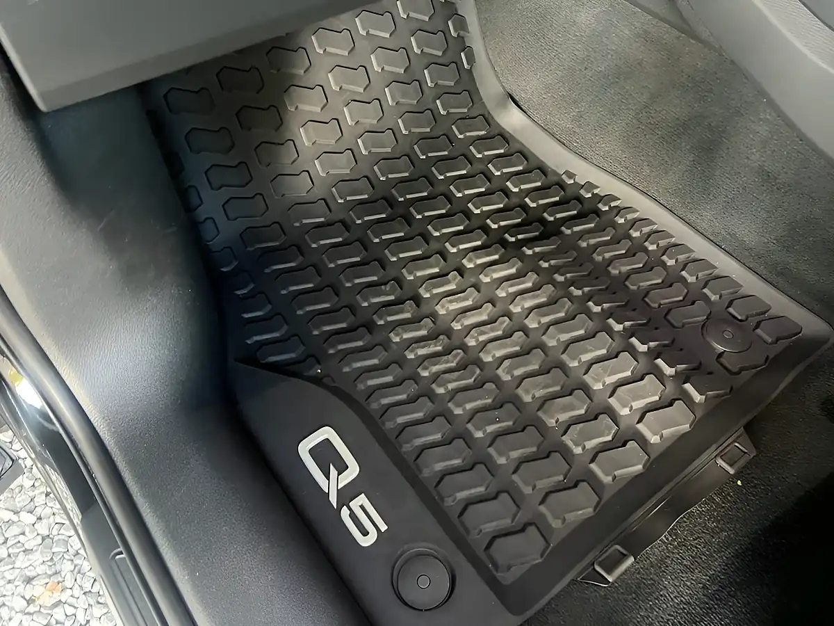 Used 2017 Audi Q5 S Line Black - Interior and Exterior details 12
