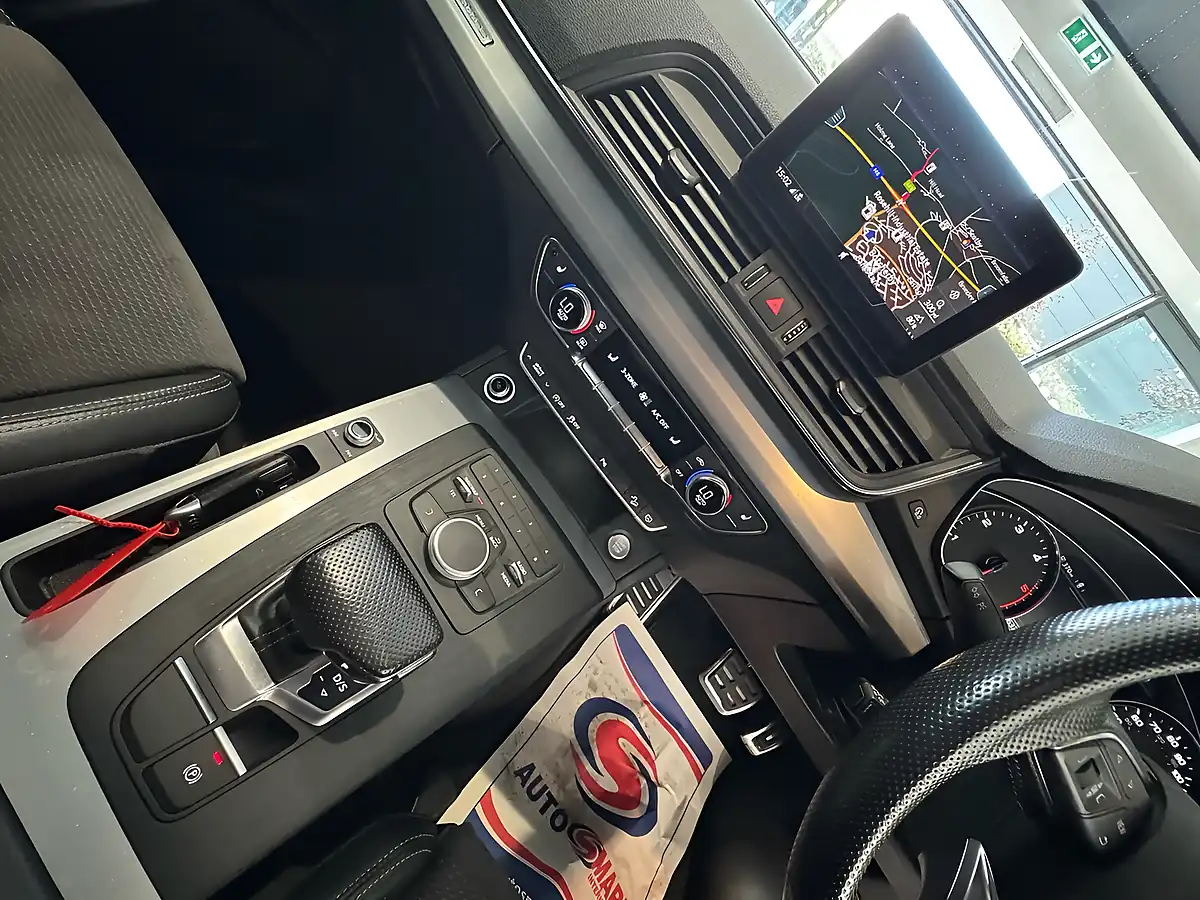 Used 2017 Audi Q5 S Line Blue - Interior and Exterior details 10