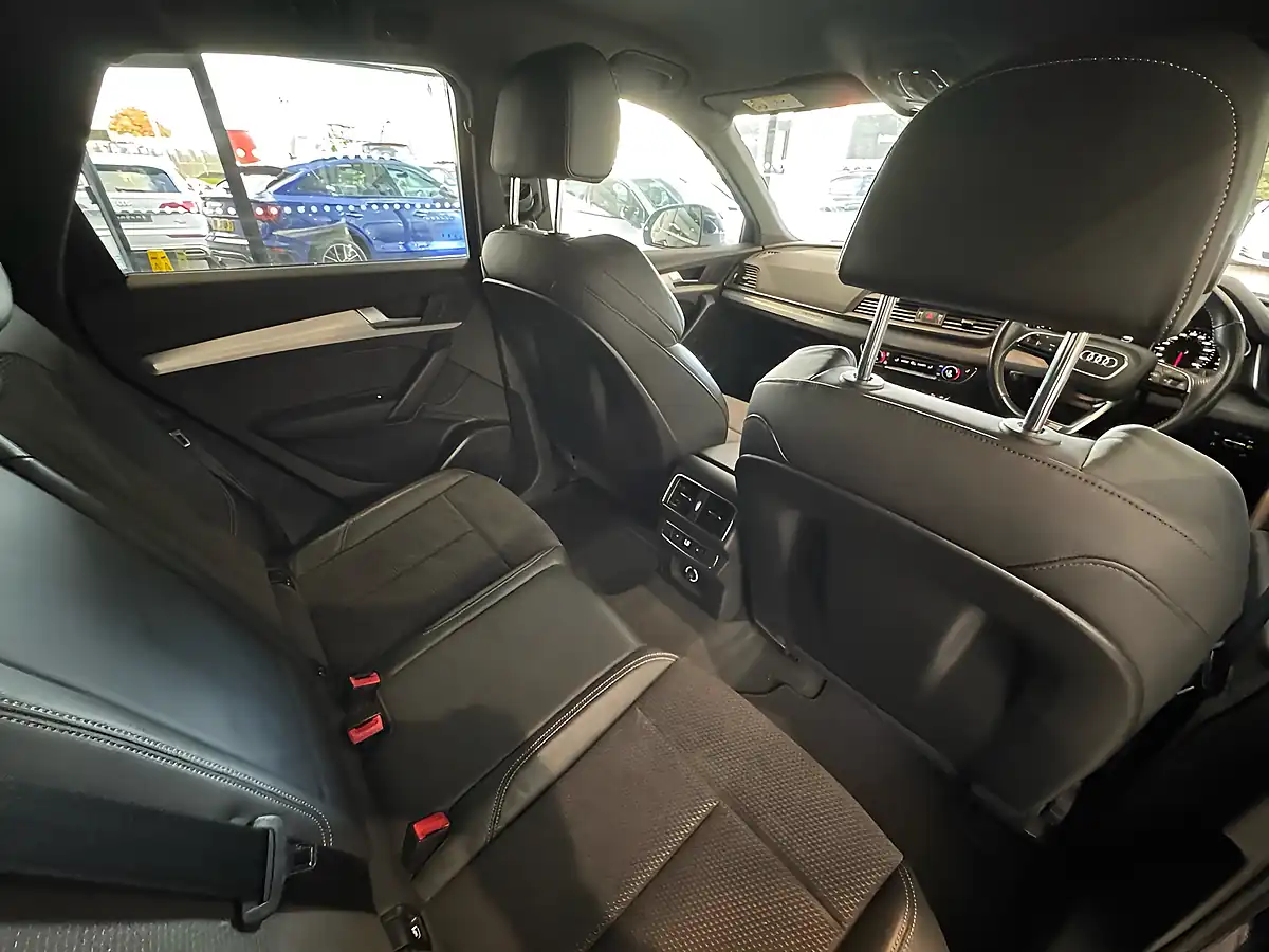 Used 2017 Audi Q5 S Line Blue - Interior and Exterior details 7