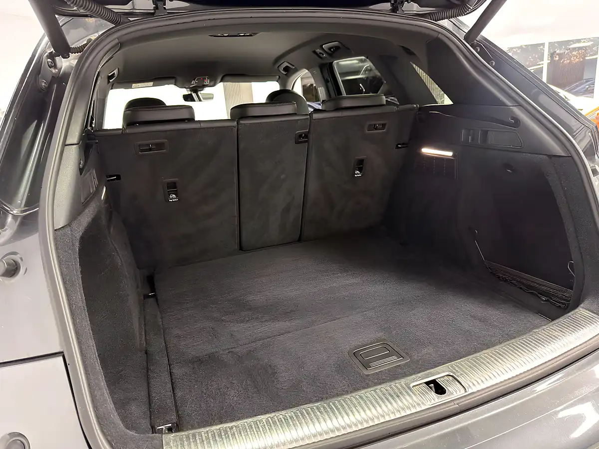 Used 2017 Audi Q5 S Line Daytona Grey - Interior and Exterior details 17