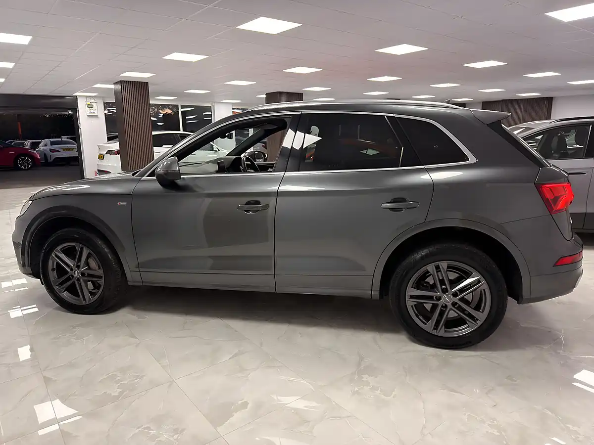 Used 2017 Audi Q5 S Line Daytona Grey - Interior and Exterior details 7