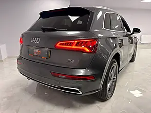Used 2017 Audi Q5 S Line Daytona Grey - Interior and Exterior details 9