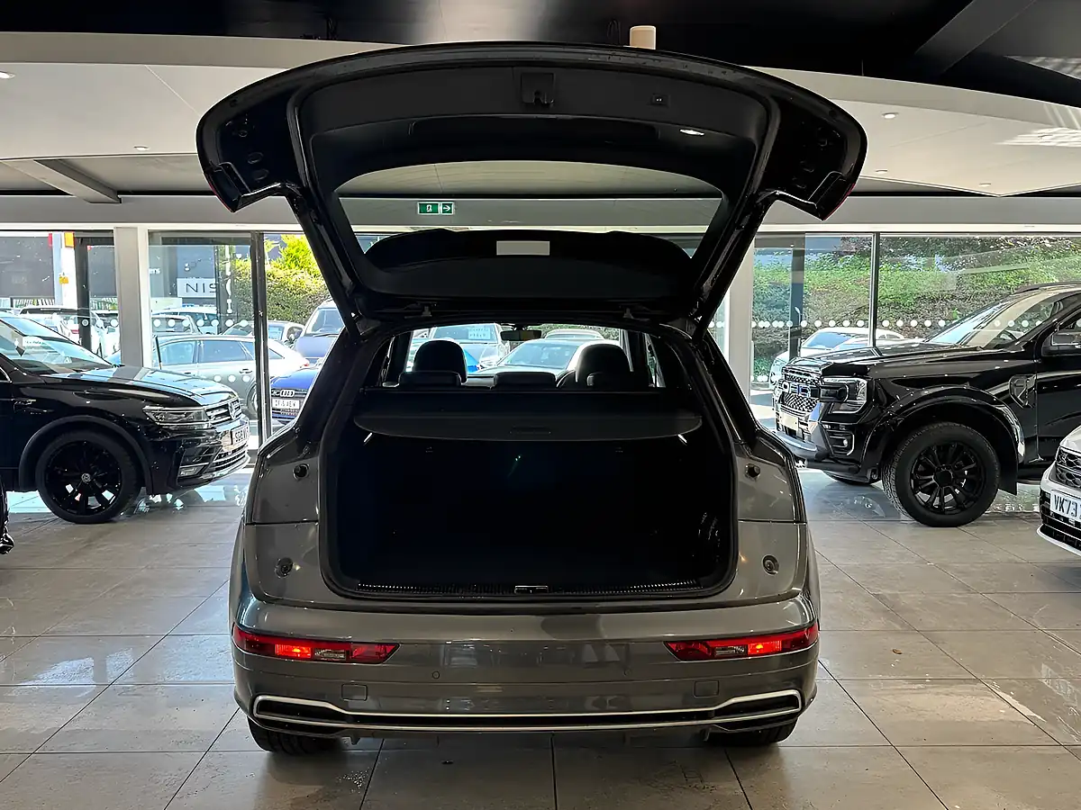 Used 2017 Audi Q5 S Line Grey - Interior and Exterior details 6