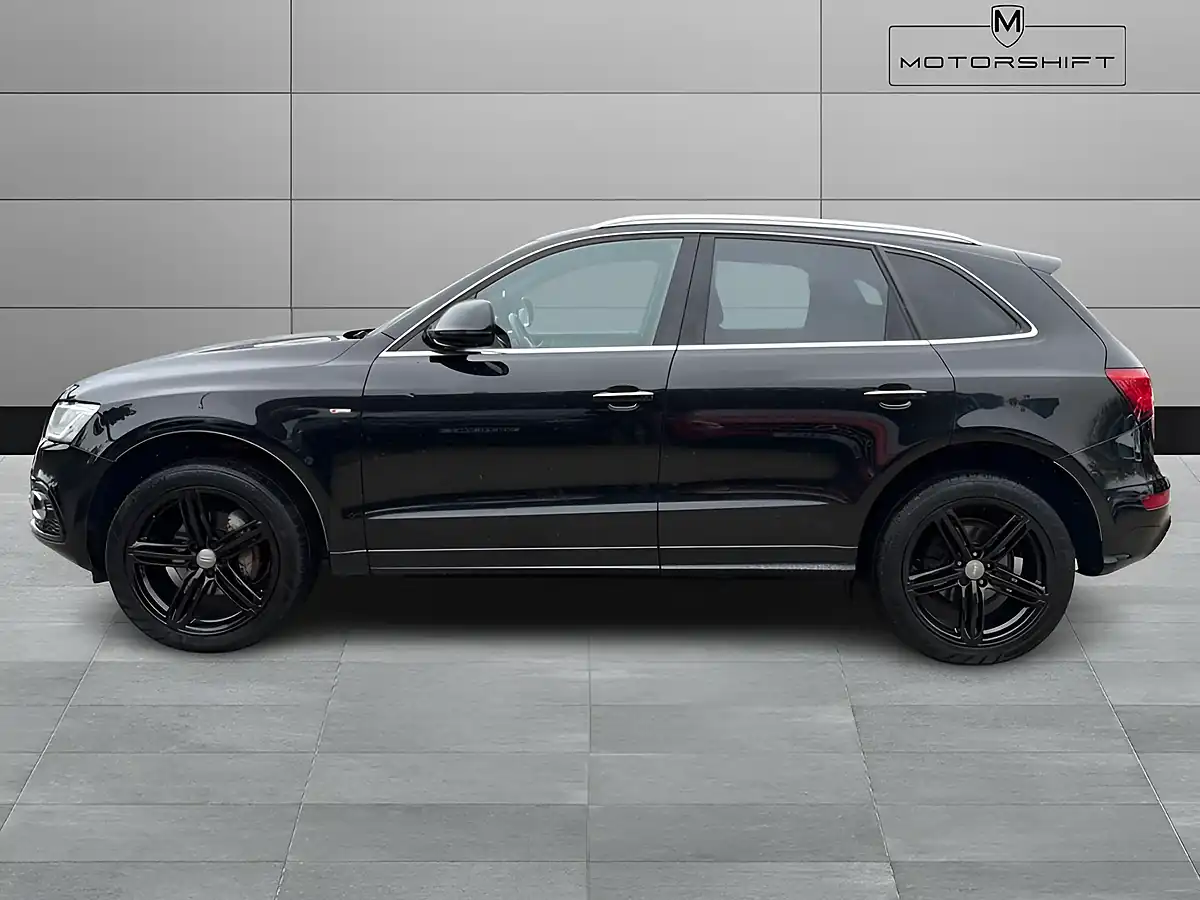Used 2017 Audi Q5 S Line Plus Black - Interior and Exterior details 6