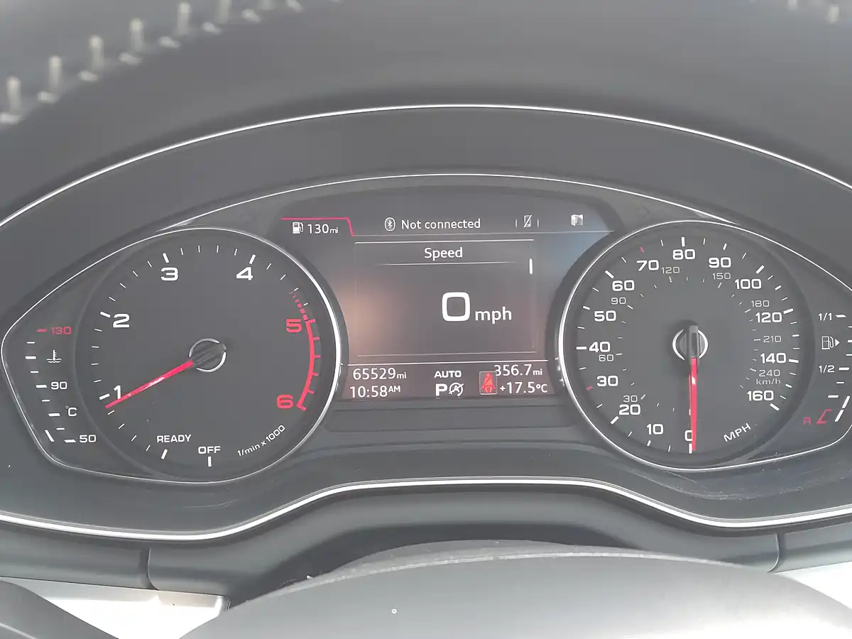 Used 2017 Audi Q5 S Line Silver - Interior and Exterior details 16