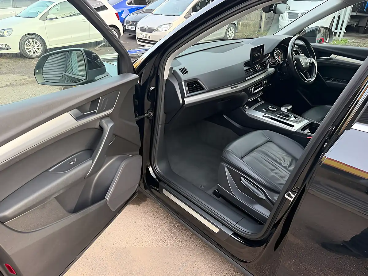 Used 2017 Audi Q5 Se Black - Interior and Exterior details 13