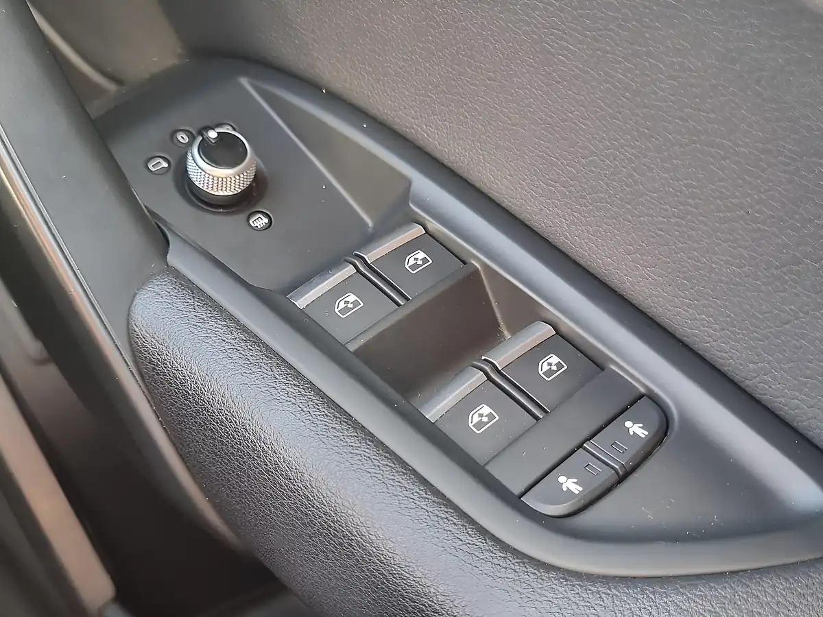 Used 2017 Audi Q5 Sport Blue - Interior and Exterior details 20