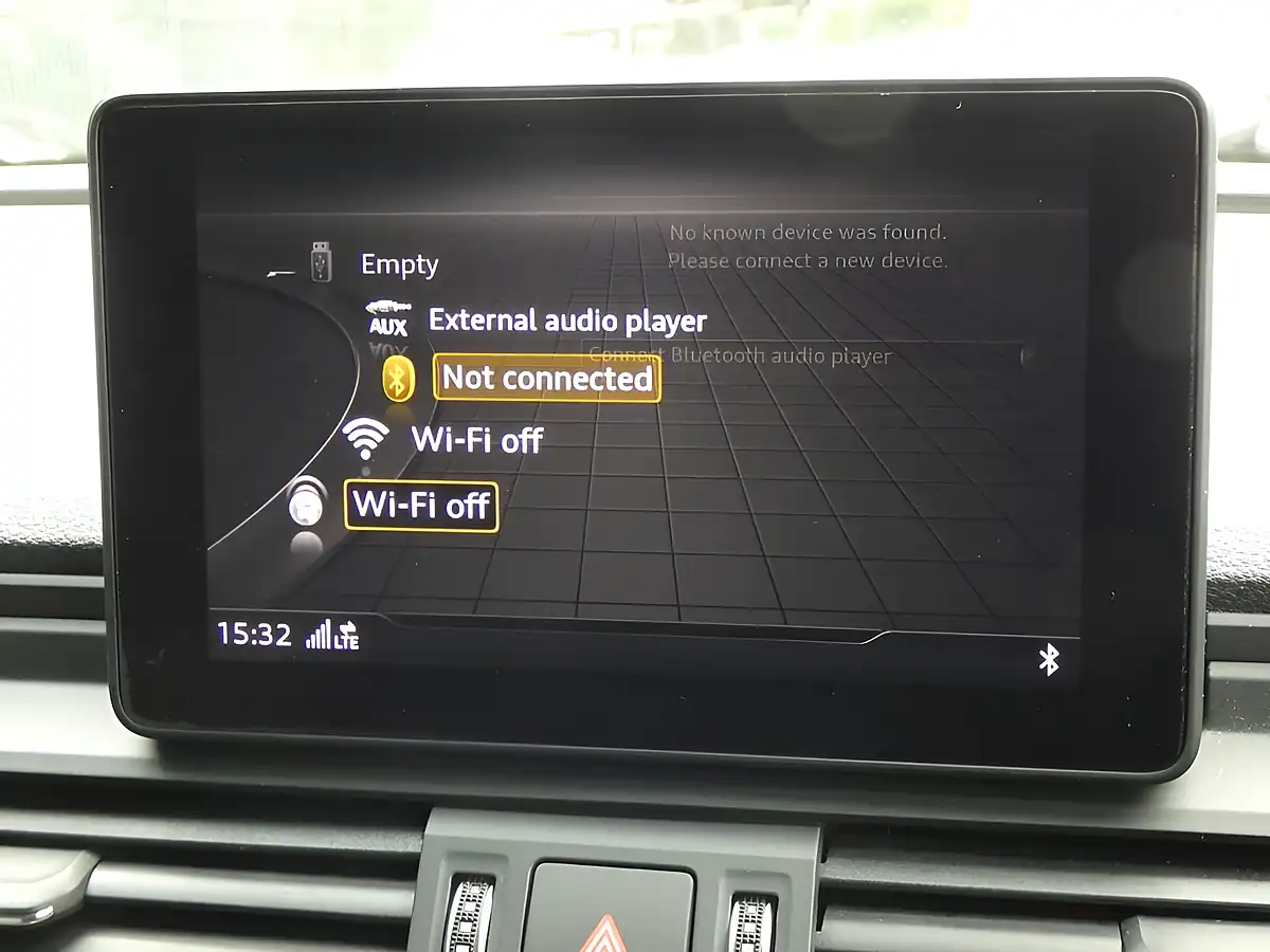 Used 2017 Audi Q5 Sport Brilliant Black - Interior and Exterior details 17