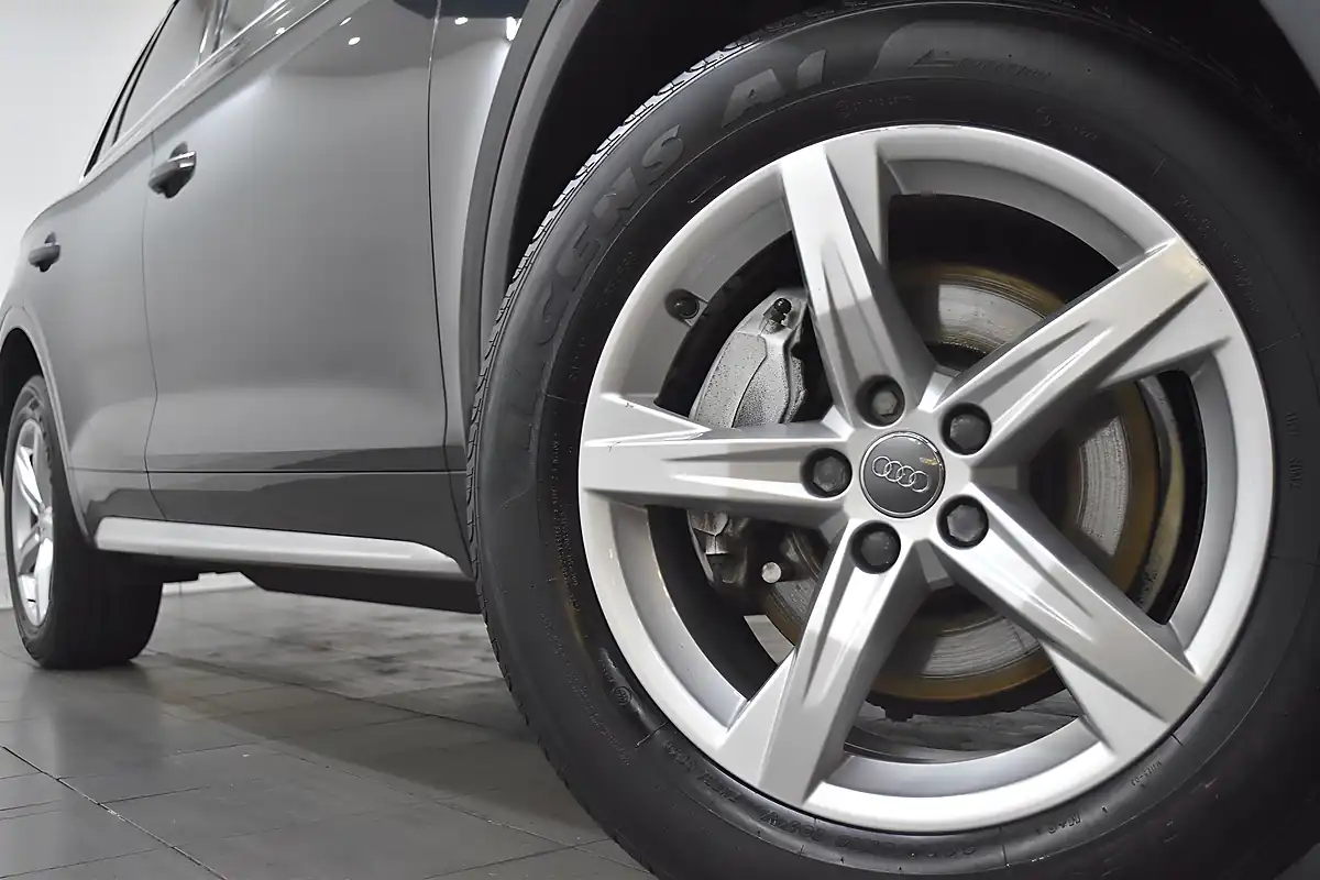 Used 2017 Audi Q5 Sport S Tronic Quattro Grey - Interior and Exterior details 11