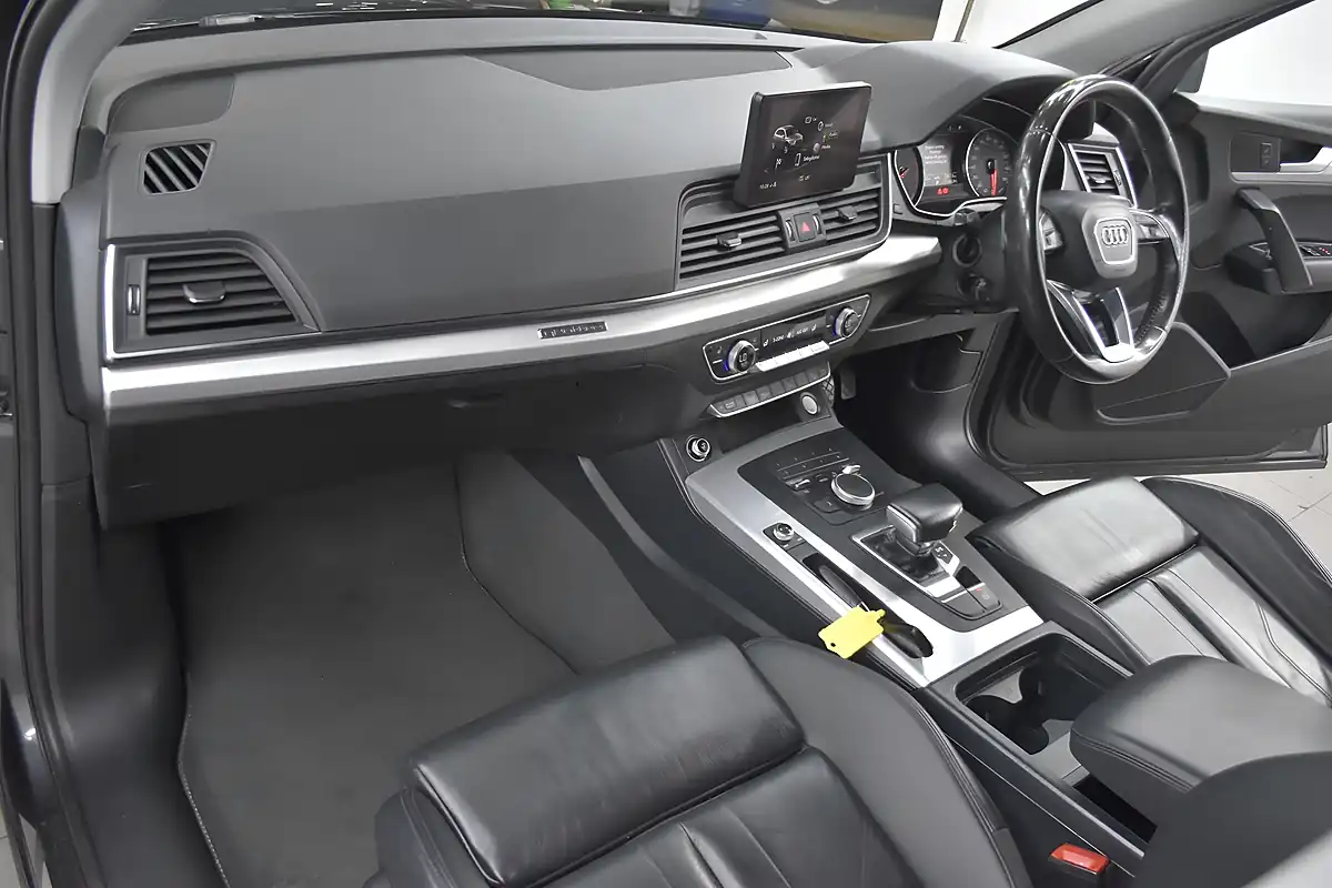 Used 2017 Audi Q5 Sport S Tronic Quattro Grey - Interior and Exterior details 3