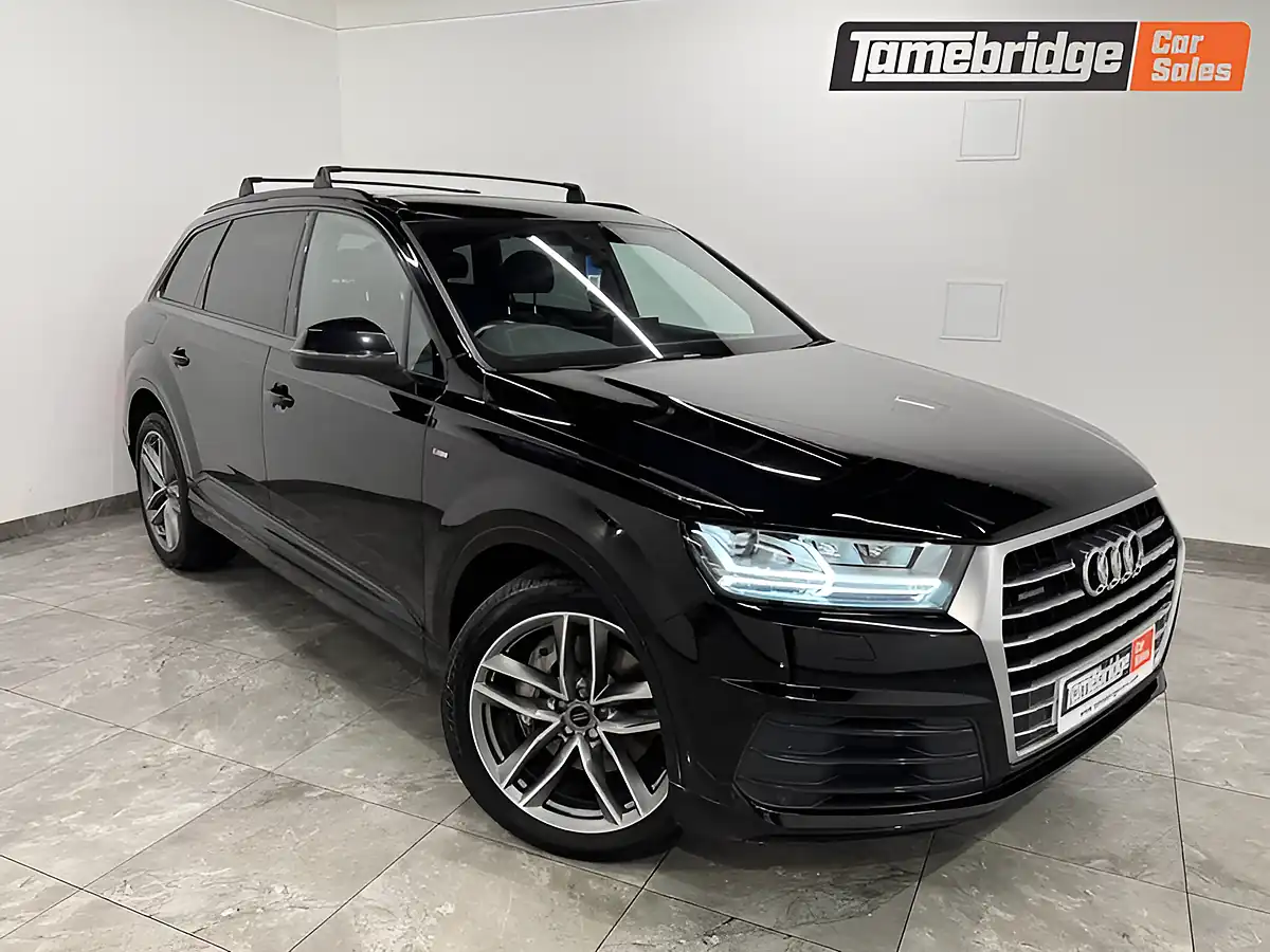 Used 2017 Audi Q7 S Line Black - Front View