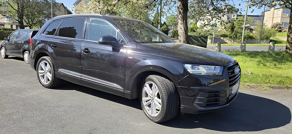 Used 2017 Audi Q7 S Line Black - Front View