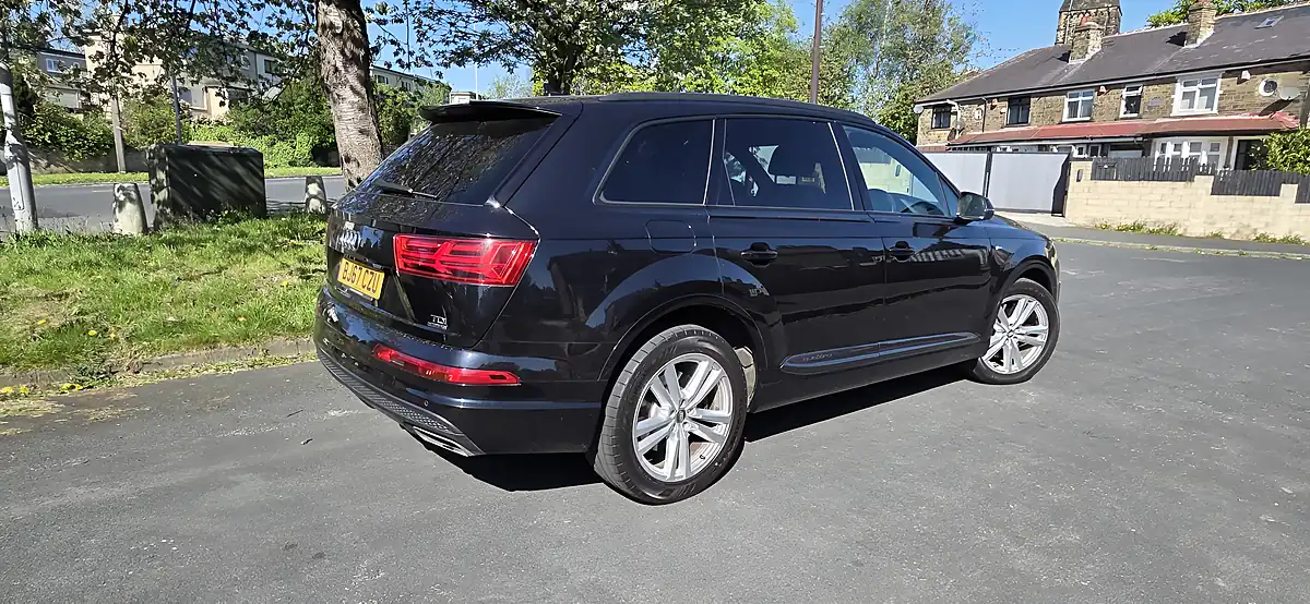 Used 2017 Audi Q7 S Line Black - Interior and Exterior details 13