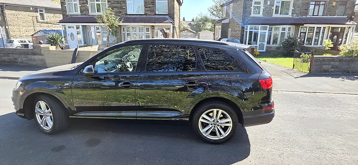 Used 2017 Audi Q7 S Line Black - Interior and Exterior details 16