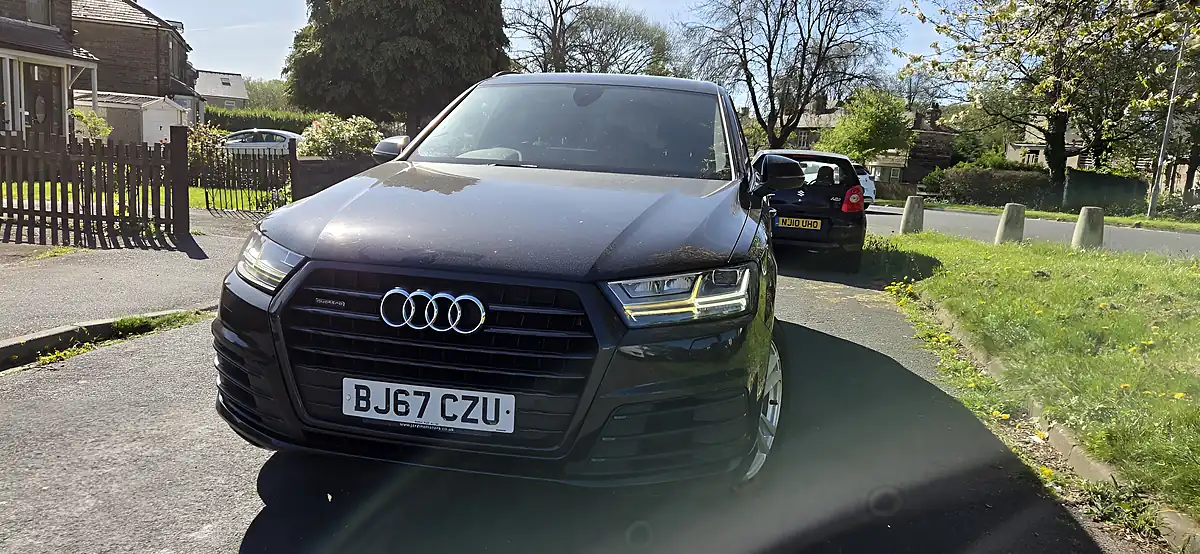 Used 2017 Audi Q7 S Line Black - Interior and Exterior details 4
