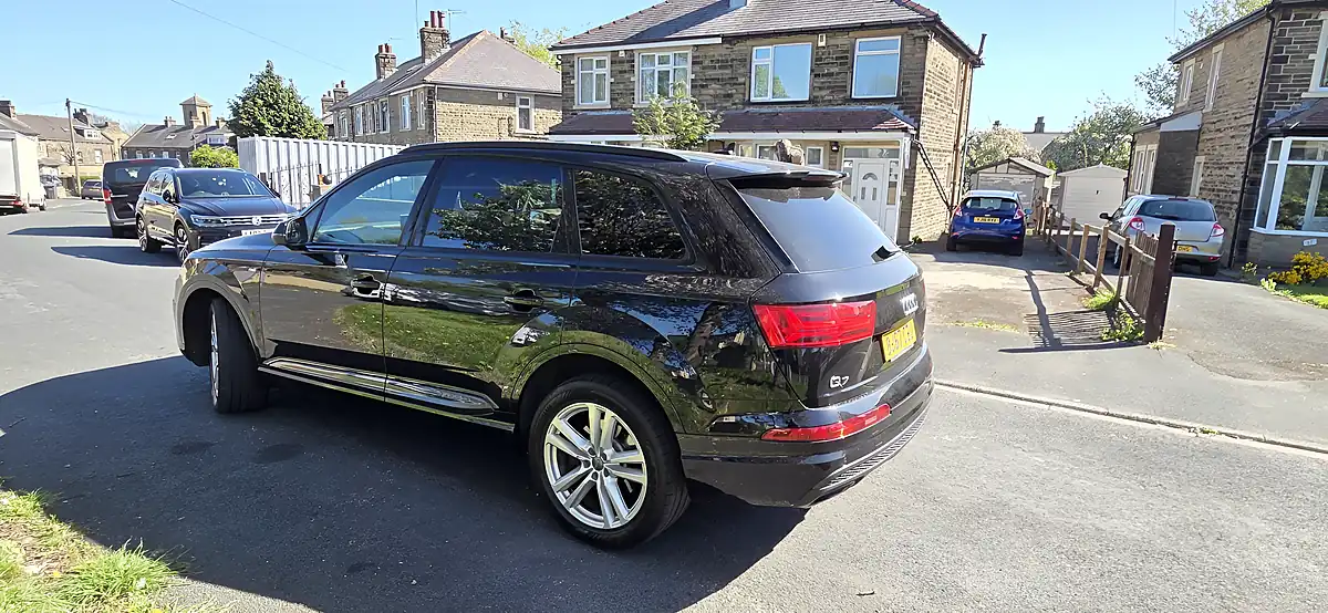 Used 2017 Audi Q7 S Line Black - Interior and Exterior details 9