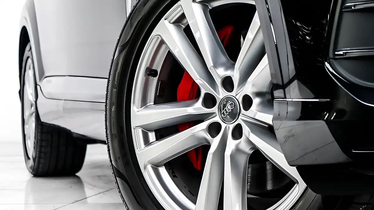 Used 2017 Audi Q7 S Line Black - Interior and Exterior details 6