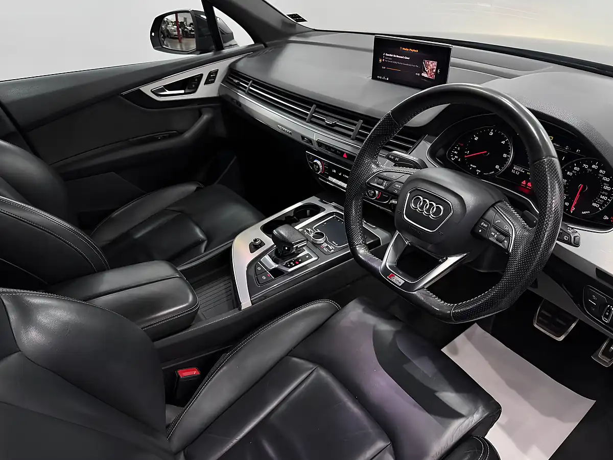 Used 2017 Audi Q7 S Line Black - Interior and Exterior details 13