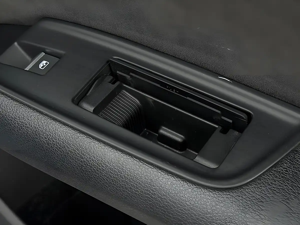 Used 2017 Audi Q7 S Line Blue - Interior and Exterior details 17