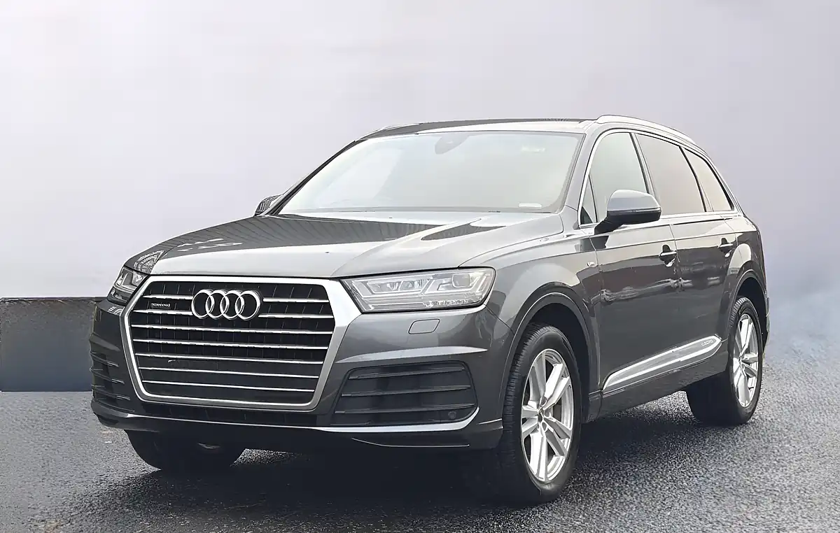 Used 2017 Audi Q7 S Line Grey - Interior and Exterior details 14