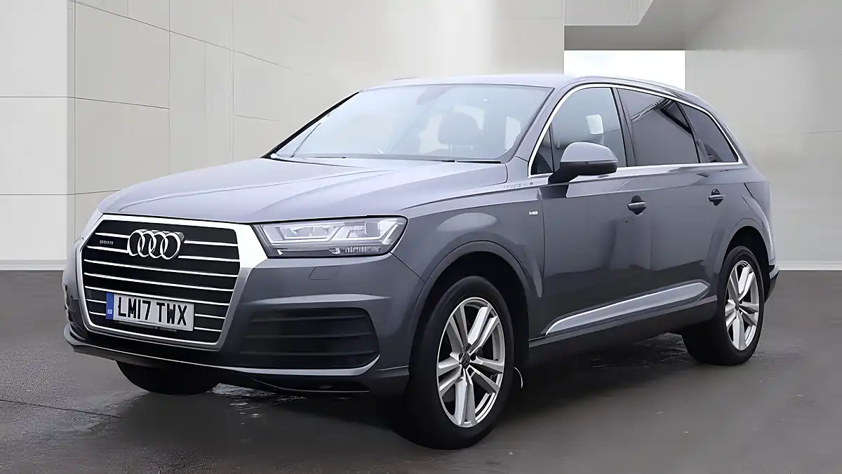 Used 2017 Audi Q7 S Line Grey - Interior and Exterior details 2