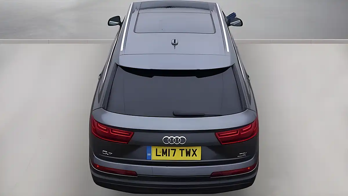 Used 2017 Audi Q7 S Line Grey - Interior and Exterior details 8